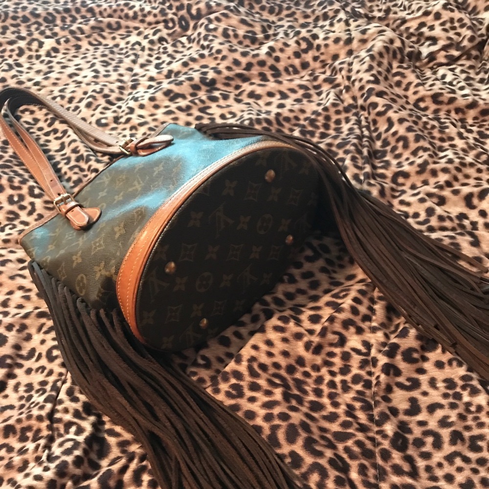 🎉Sold🎉Louis Vuitton - Picture 2 of 4